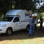Sh 9.9.2- Fastway Couriers picking up parcels from Mooiplaas 